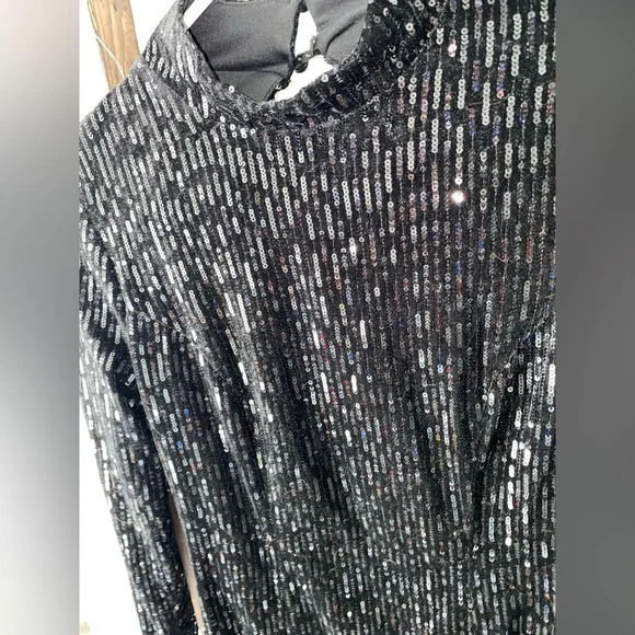 Black sequin dress - Picture 3 of 5